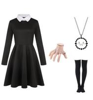 Moteriškas kostiumas Wednesday Addams Helovinui su ranka, juodas, XS — gotikinė suknelė, helovino kostiumas, trečiadienio cosplay, karnavalinis kostiumas, moteriškas kostiumas, teminiai drabužiai, adamsų šeimos atributika, XS
