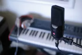 sE Electronics X1 A Black Studio Condenser Microphone