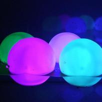 Pripučiamas šviečiantis balionas PVC nuotolinio valdymo pultas, mirksintis paplūdimio kamuolys vaikams vandens bangos kamuolys 40cm purple