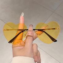 y2k Rimless Love Heart Sun Glasses Glasses Ladies For Men Luxury Designer Style Style Classic Punk Adorable Candy Hip Hop Sun Eyeglasses UV400
