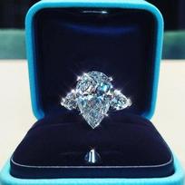 Huitan Luxury Crystal Water Drop CZ Rings Women Proposal Engagement Ring Exquisite Wedding Anniversary Gift Party Trendy 6&Silver Plated balta
