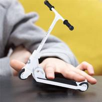 Abhs-Naujas pirštų paspirtukas Vaikams Pirštų galiukų pedalas Gyvybingumo automobilis Stalo riedlentė Žaislinis automobilis balta