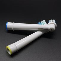 20 vnt. pakaitinių šepetėlių galvučių, skirtų Oral-B elektriniam dantų šepetėliui Vitality Precision Clean 4pcs