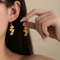 Gold Ginkgo Biloba Ethnic Retro Stud Earrings Light Luxury High-End Earrings Niche Design Fringed Earrings brown