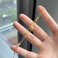New in Light luxury Chain bangles Exquisite Gloss Series Baroque Spiral Leaf Bracelet for women Daily Party  Gift auksas