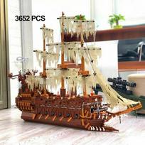 Sandėlyje yra 3652 vnt. skraidantis olandų ekranas GhostShip jūros burlaivis 16016 statybiniai blokai žaislai beige