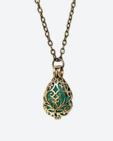 Vintage Style Filigree Mini Essential Oil Diffuser Necklace Pendant Adjustable Chain for Aromatherapy Use One Size beige