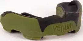 Apsauga dantims Venum Predator - Khaki/Juodas