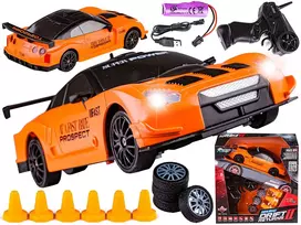 RC automobilis driftui 1:24 oranžinis 2,4 GHz 4WD