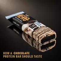 Hero Protein Bar Cookies Cream 50g – Traškus baltyminis batonėlis su sausainiais ir grietinėle | BULK | 50 g