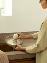 Brabantia SinkSide indų šepetėlis su muilo dozatoriumi Soft Beige (252167)