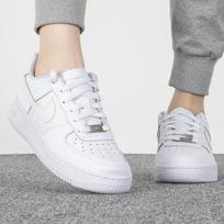 Nike Kids' Air Force 1 Low-Top Sneakers 3.5Y