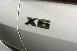 BMW G06 X6 bagažinės ženkliukas originalus 51148092882