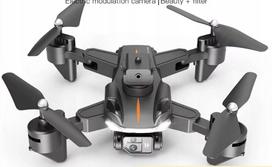 Dronas su GPS, 8K kamera, WiFi 2.4G, 45 min. skrydžio trukmė, nuotolinis valdymas iki 10 000 m
