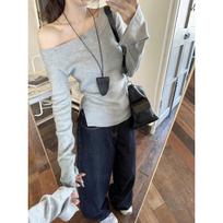 niche slanted shoulder long-sleeved knitted sweater women's autumn and winter inner sweater high-end slim-fitting bottoming shirt off-shoulder top S pilka spalva