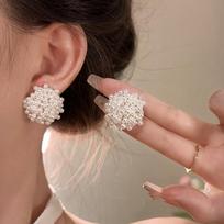 Silver needle flower cluster beaded pearl stud earrings French retro elegant niche versatile earrings light luxury high-end earrings women