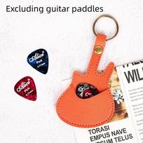 1 vnt. Odinis gitaros mediatorių maišelis Medžiatorių laikiklis Dėklas Gitaros formos Su raktų pakabuku Gitaros priedai Instrumentų priedai red