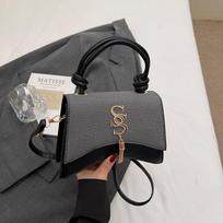 New  casual fashion trend bag small bag retro underarm shoulder oblique span bag solid color bag chain bag juoda