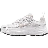 Nike P-6000 Little Kids' Platinum Tint White Metallic Silver IO4647-017 35
