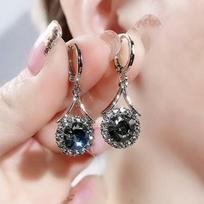 Vintage Hong Kong Sparkling Rhinestone Round Earrings Gentle Luxury Niche Personalized Drop Earrings For Women