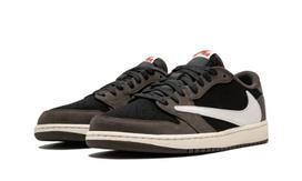Air Jordan 1 Retro Low Travis Scott 41 EU