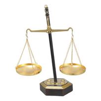Vintage Metal Balance Scale Ornament Home Decors Libra Scale Statue Elegant Desktop Display for Office and Living Room
