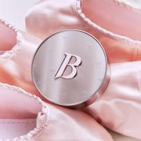[Balletcore leidimas] Covericious baltas pudros pagrindas (Dėklas + 1 papildymas) Moisture 21 Ivory gray