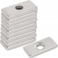 Neodimio plokštelinis magnetas 20x10x3mm su skylute varžtui, 10 vnt.