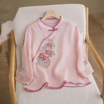 Women Chinese Style Floral Embroidered Mandarin Collar Three Quarter Sleeve Linen Cotton Blend Blouse M raudona