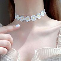 Sweet Flowers Lace Necklace Choker For Women Girls Good Quality Embroidery Fashion Romantic Design Accessory Jewelry