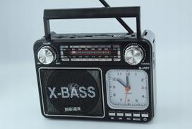 Retro radijas Meier M-35BT su Bluetooth, FM/AM/SW, MP3, USB, laikrodžiu ir LED žibintuvėliu
