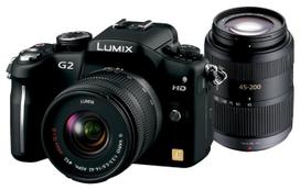 Panasonic skaitmeninis veidrodinis fotoaparatas G2 su dvigubo priartinimo objektyvų rinkiniu ir juodos spalvos komforto pakuote (Į komplektą įeina 14–42 mm/F3,5–5,6 ir 45–200 mm/F4,0–5,6 objektyvai) DMC-G2W-K