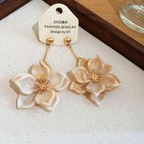 Diamond-encrusted multi-layer crystal beaded flower necklace stud earrings set Bohemian niche design neck chain