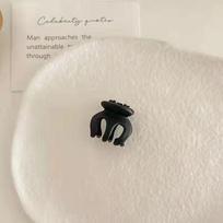 Pumpkin Claw Hair Clip for Women – Bun, Ponytail, and Bangs Fixing Accessory black