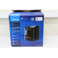 IŠPARDAVIMAS. Midea MAD1100DADK Air fryer digital,Two-zone cavity, 6.4L + 4.4L | IŠPARDAVIMAS. Midea Two Zone Airfryer | MAD1100DADK | Power 1850 W | Capacity 4.4/6.4 L | Rapid Air technology | Black | NAUDOTAS, NEŠVARUS, SUBRĖŽTAS ON TOP | MAD1100DADKSO