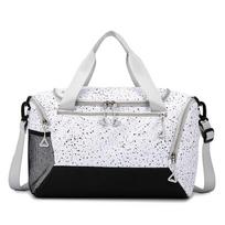 Women's Sport Duffel Bag Large Capacity Gym Tote with Mesh Pocket and Multiple Zippers pilka spalva