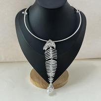 Novelty Alloy Fish Bone Pendant, Big Choker Necklace, Fashion Accessory for Women, Exaggerated Jewelry Gift sidabras
