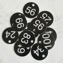 10/20/50/100Pcs Numbered Sign Labels Beehive Tags Garden Box Mark with Hole Plant Markers Bee Hive Mating Box Mark Garden Tools (Black,10Pcs) juoda