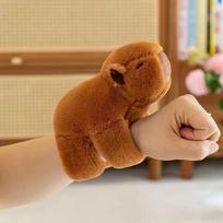 Kapibara Pony žiedas apyrankė Kapibara lėlė pliušinis žaislas Kūrybinga dviračio lėlė Pramogos Juokingas griebimo mechanizmas 18 - 20cm (0.08kg) brown