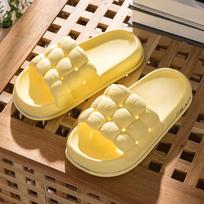 Women's High-End Squishy EVA Slippers: Celebrity Style, Beach & Home Wear, Perfect for Couples' Summer Relaxation. 40-41 (fits 39-40)