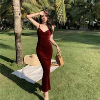 Elegantiška bordo spalvos aksominė undinukės stiliaus suknelė, ilga, su plonomis petnešėlėmis, V formos iškirpte, prigludusi, prancūziško stiliaus, vintažinė, liekninančio kirpimo, vakarėliams, vestuvėms, atostogoms moterims XL vyno raudonos spalvos