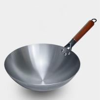 Zhangqiu Hand-Forged Cast Iron Wok - Non-Coating, Fish Scale Mirror Finish, Non-Stick Surface. Diameter 30cm