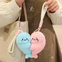2pcs Magnetic Heart Leopard Plush Doll Seal Figure Fridge Magnet Bag Pendant Keychain Decor black