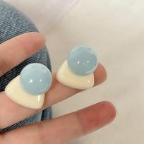 Wow Milk Huhu Cute Contrasting Color Geometric Stud Earrings Niche Temperament Sweet Design Earrings gray
