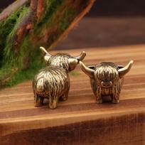 Highlands Cow Figurines for Book Shelf Decors,Highlands Cow Animal Statue Calf Lover Gift for Outdoor Garden Bookshelf 1