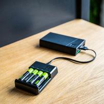 Green Cell Žalias Cell GC VitalCharger + 4 AA 2000mAh Ni-MH Batteries