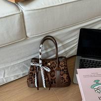 Versatile leopard print textured small bag women's new messenger bag daily women's portable bucket bag shoulder women's bag gray