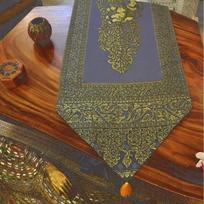 Chemin de table - Nappécoration - Tissu Gris - Pompons Dorés - Motif Éléphants - 23x200cm pilka