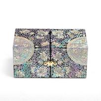Moran Dangi Twin-Compartment Mother-of-Pearl Storage Box Size: 18 x 10 x 9.4 cm.