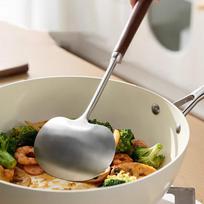 Professional, Easy-tStainless Steel Wok with Wooden Handle for Serving And Frying. 31.5cmx8.8cm beige